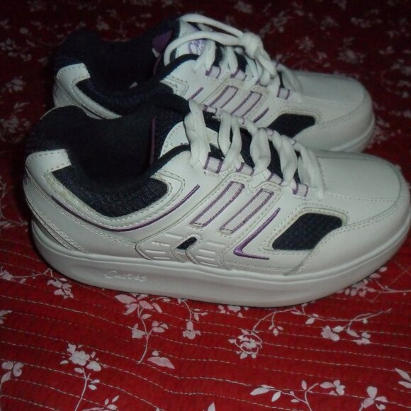 NWOT-Curves sneaker For Women - Picture 4 of 8